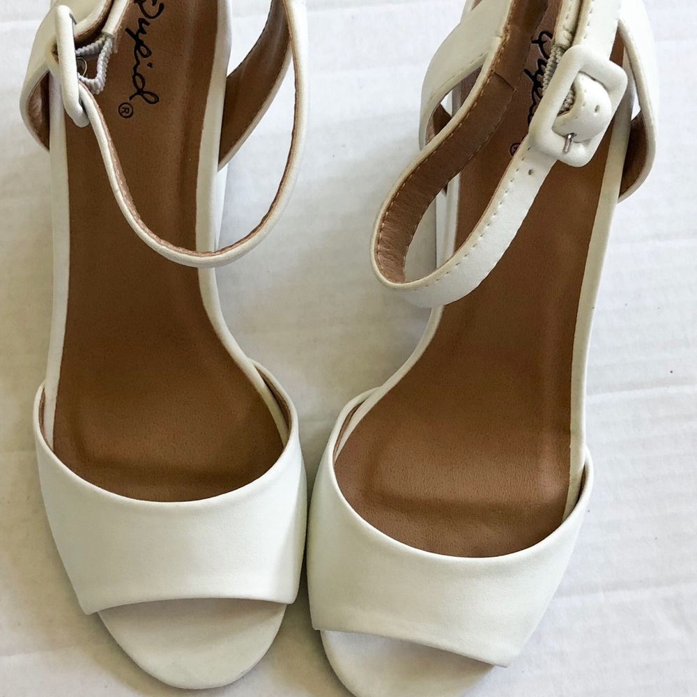 White square/ block heel sandals- Brand: Qupid